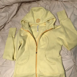 Lululemon Scuba Hoodie Yellow Size 8